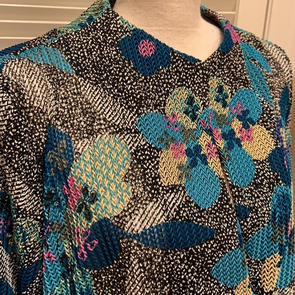 16. IC By Connie K Asymmetrical Jacket in Teal - Picture 4 of 16